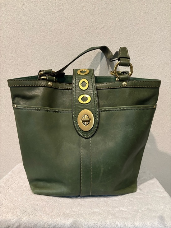 Coach Handbags - Coach Lily Legacy Tote rare olive green vintage 2009